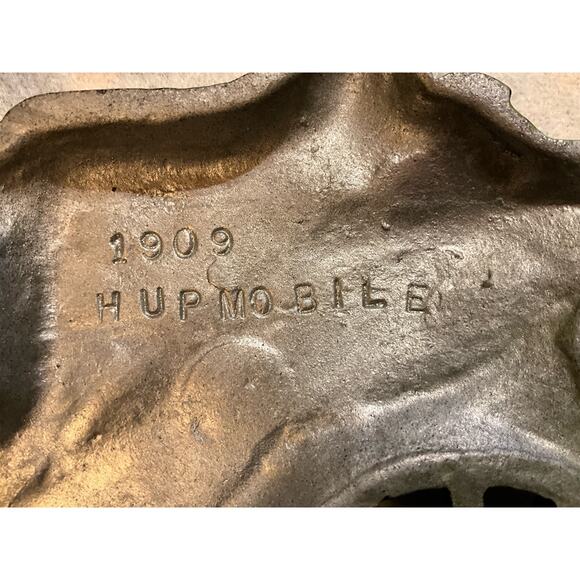 Vintage Midwest Cast Metal Antique Car Auto Plaques Wall Decor Hanging Set of 2 - Picture 3 of 8